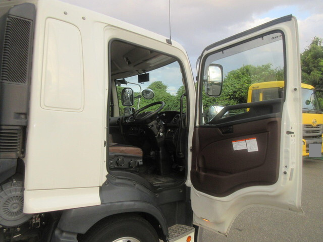 日野レンジャー冷凍車（冷蔵車）中型（4t）[写真21]