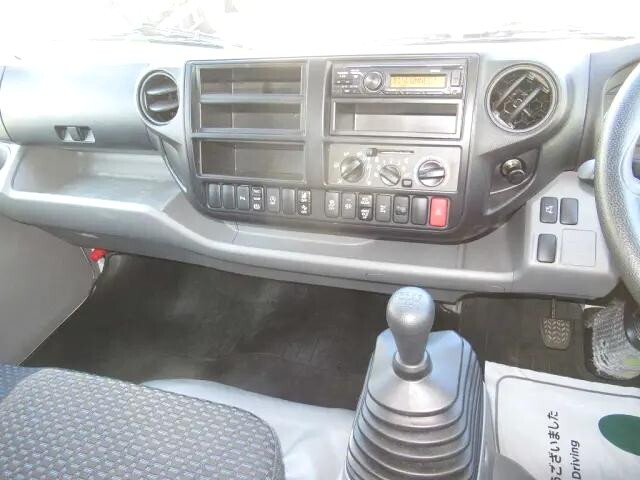 日野デュトロパッカー車（塵芥車）小型（2t・3t）[写真18]