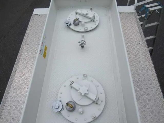 日野デュトロタンク車（タンクローリー）小型（2t・3t）[写真12]