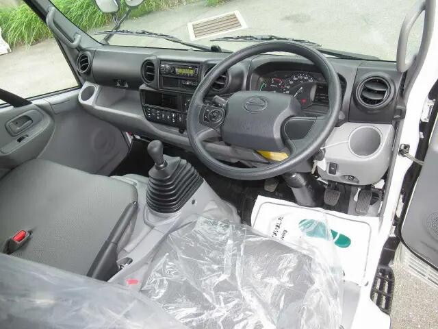 日野デュトロタンク車（タンクローリー）小型（2t・3t）[写真17]