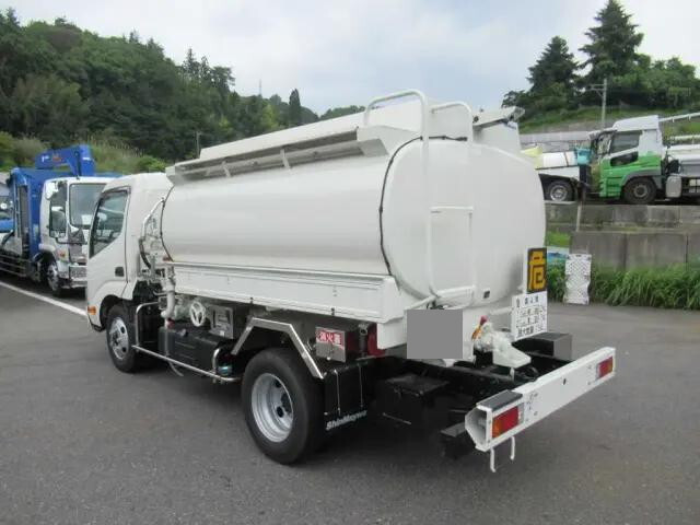 日野デュトロタンク車（タンクローリー）小型（2t・3t）[写真02]