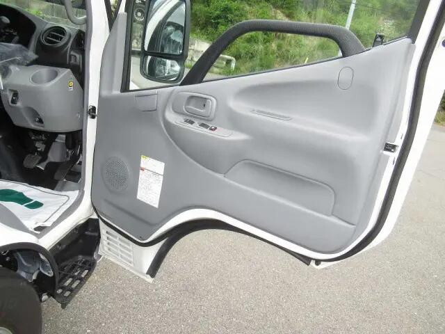 日野デュトロタンク車（タンクローリー）小型（2t・3t）[写真22]