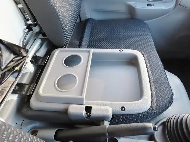 日野デュトロアルミバン小型（2t・3t）[写真11]