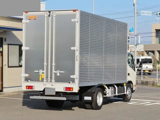 日野デュトロアルミバン小型（2t・3t）[写真02]