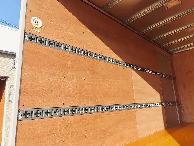 日野デュトロアルミバン小型（2t・3t）[写真26]