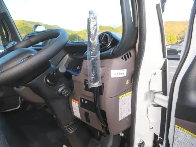 三菱ふそうキャンターダンプ小型（2t・3t）[写真18]