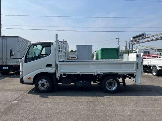 トヨタトヨエース平ボディ小型（2t・3t）[写真05]