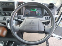 三菱ふそうキャンター平ボディ小型（2t・3t）[写真05]