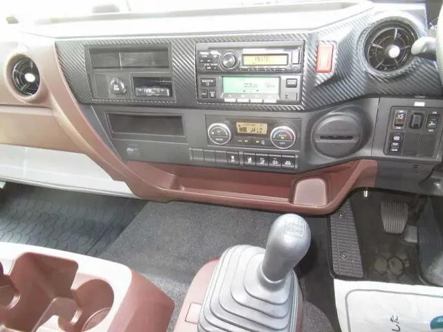 日野レンジャー冷凍車（冷蔵車）中型（4t）[写真16]