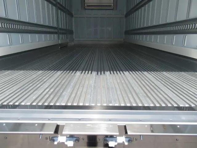 日野レンジャー冷凍車（冷蔵車）中型（4t）[写真08]