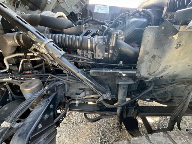 UDトラックスクオンコンテナ専用車大型（10t）[写真13]