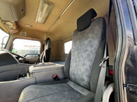 UDトラックスクオンコンテナ専用車大型（10t）[写真20]