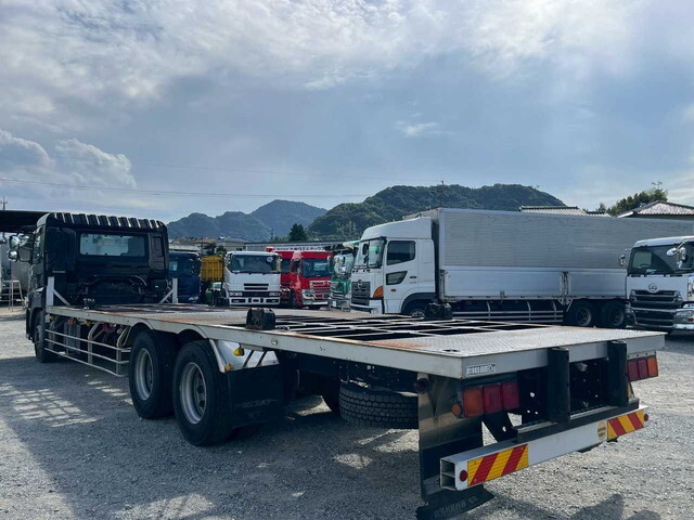 UDトラックスクオンコンテナ専用車大型（10t）[写真02]
