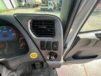 UDトラックスクオンコンテナ専用車大型（10t）[写真23]