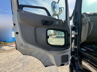 UDトラックスクオンコンテナ専用車大型（10t）[写真24]