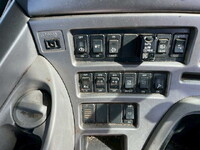 UDトラックスクオンコンテナ専用車大型（10t）[写真27]