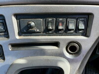 UDトラックスクオンコンテナ専用車大型（10t）[写真28]