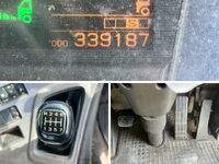 UDトラックスクオンコンテナ専用車大型（10t）[写真33]