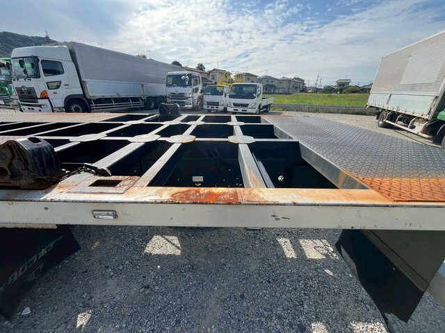 UDトラックスクオンコンテナ専用車大型（10t）[写真06]