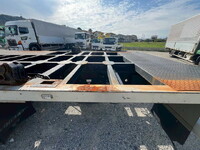 UDトラックスクオンコンテナ専用車大型（10t）[写真07]