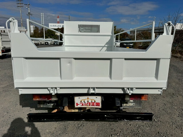 三菱ふそうキャンターダンプ小型（2t・3t）[写真09]