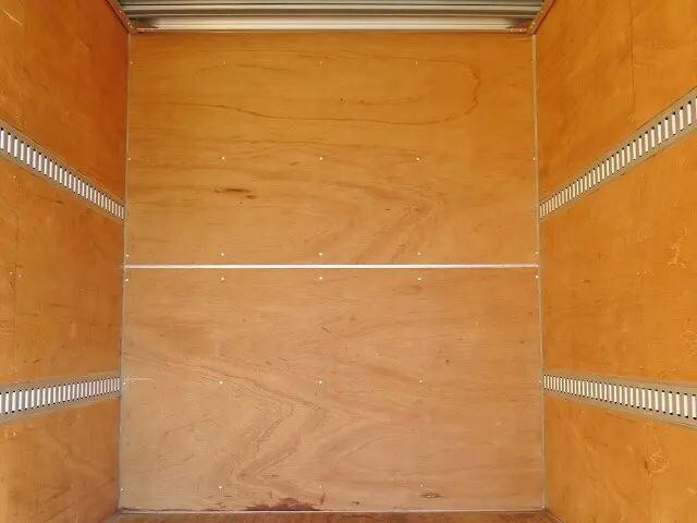 いすゞエルフアルミバン小型（2t・3t）[写真20]