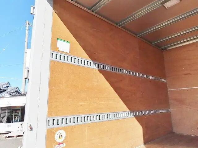 いすゞエルフアルミバン小型（2t・3t）[写真21]