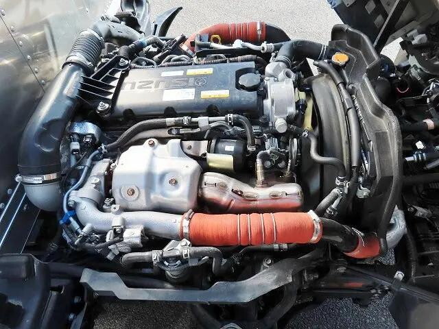 いすゞエルフアルミバン小型（2t・3t）[写真30]