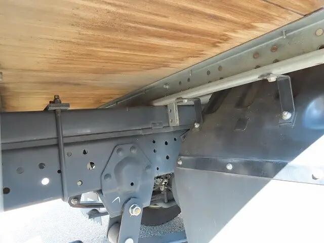 いすゞエルフアルミバン小型（2t・3t）[写真34]