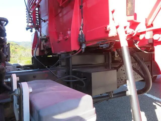 いすゞフォワードクレーン4段中型（4t）[写真35]