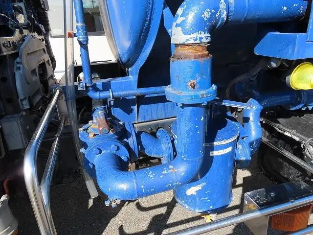 日野レンジャータンク車（タンクローリー）増トン（6t・8t）[写真25]