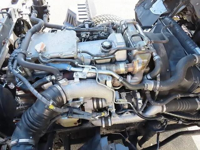 日野レンジャータンク車（タンクローリー）増トン（6t・8t）[写真32]