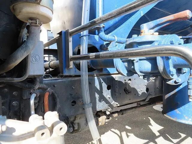 日野レンジャータンク車（タンクローリー）増トン（6t・8t）[写真35]