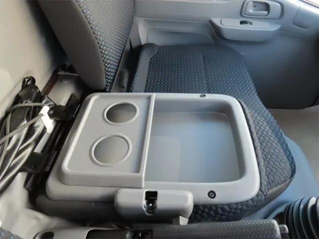 トヨタダイナ平ボディ小型（2t・3t）[写真11]