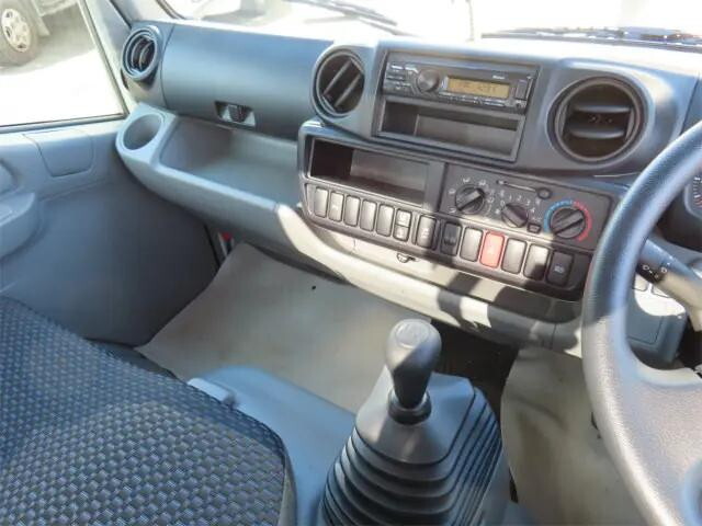 トヨタダイナ平ボディ小型（2t・3t）[写真14]