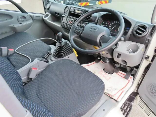 日野デュトロコンテナ専用車小型（2t・3t）[写真09]