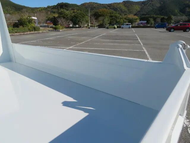 三菱ふそうキャンターダンプ小型（2t・3t）[写真23]