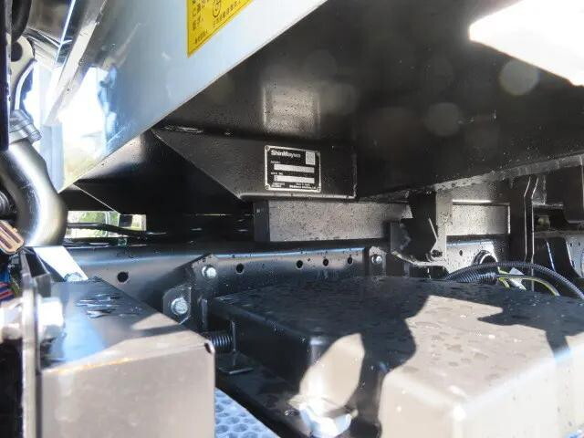 三菱ふそうキャンターダンプ小型（2t・3t）[写真33]