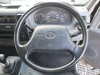 トヨタダイナアルミバン小型（2t・3t）[写真05]