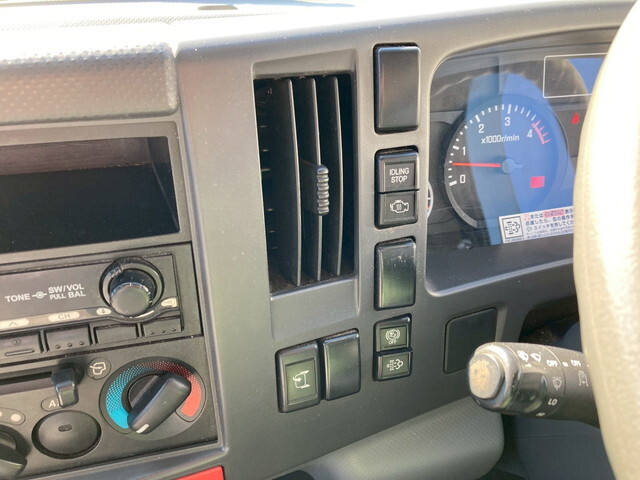 いすゞエルフクレーン4段小型（2t・3t）[写真22]