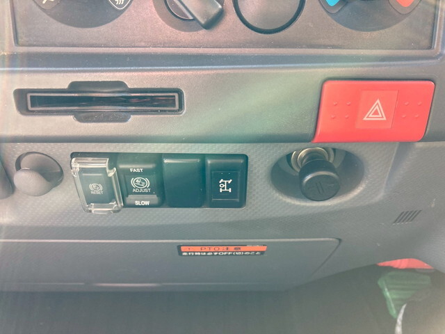 いすゞエルフクレーン4段小型（2t・3t）[写真23]