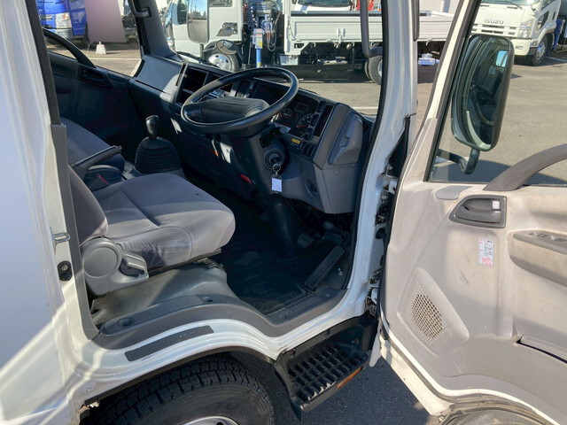 いすゞエルフクレーン4段小型（2t・3t）[写真30]