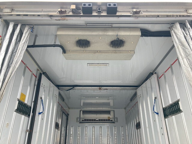 三菱ふそうキャンター冷凍車（冷蔵車）小型（2t・3t）[写真13]