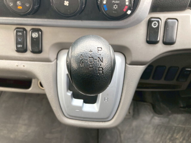 三菱ふそうキャンター冷凍車（冷蔵車）小型（2t・3t）[写真24]