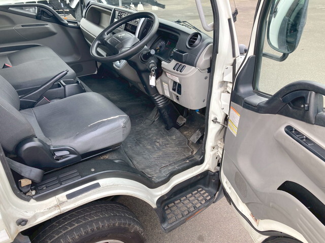 三菱ふそうキャンター冷凍車（冷蔵車）小型（2t・3t）[写真27]