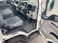 三菱ふそうキャンター冷凍車（冷蔵車）小型（2t・3t）[写真28]