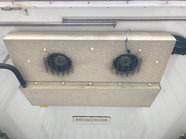 三菱ふそうキャンター冷凍車（冷蔵車）小型（2t・3t）[写真09]