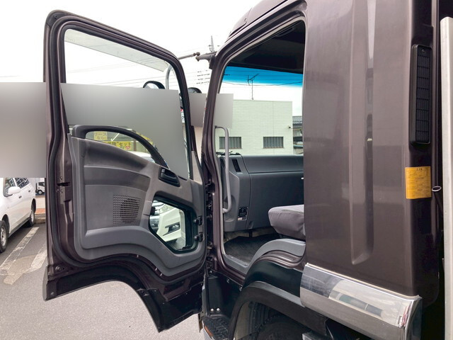 いすゞフォワードアルミウイング中型（4t）[写真31]