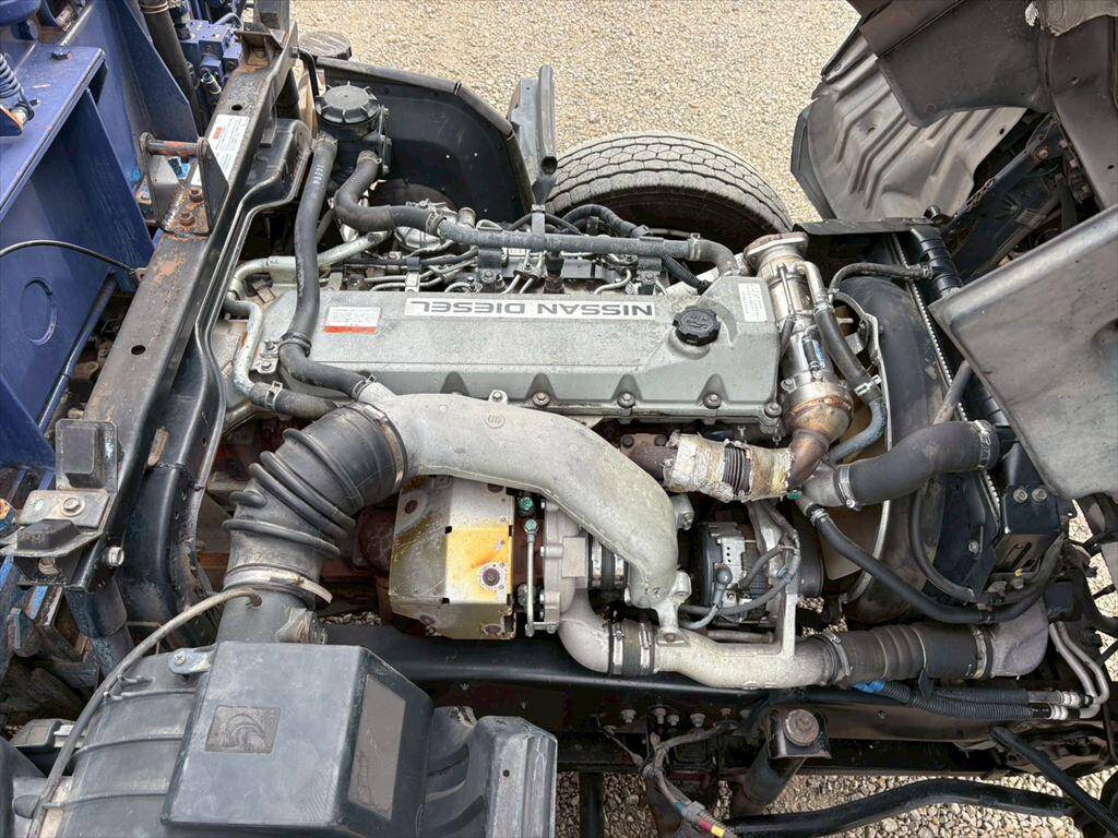 UDトラックスコンドルセルフローダー増トン（6t・8t）[写真17]