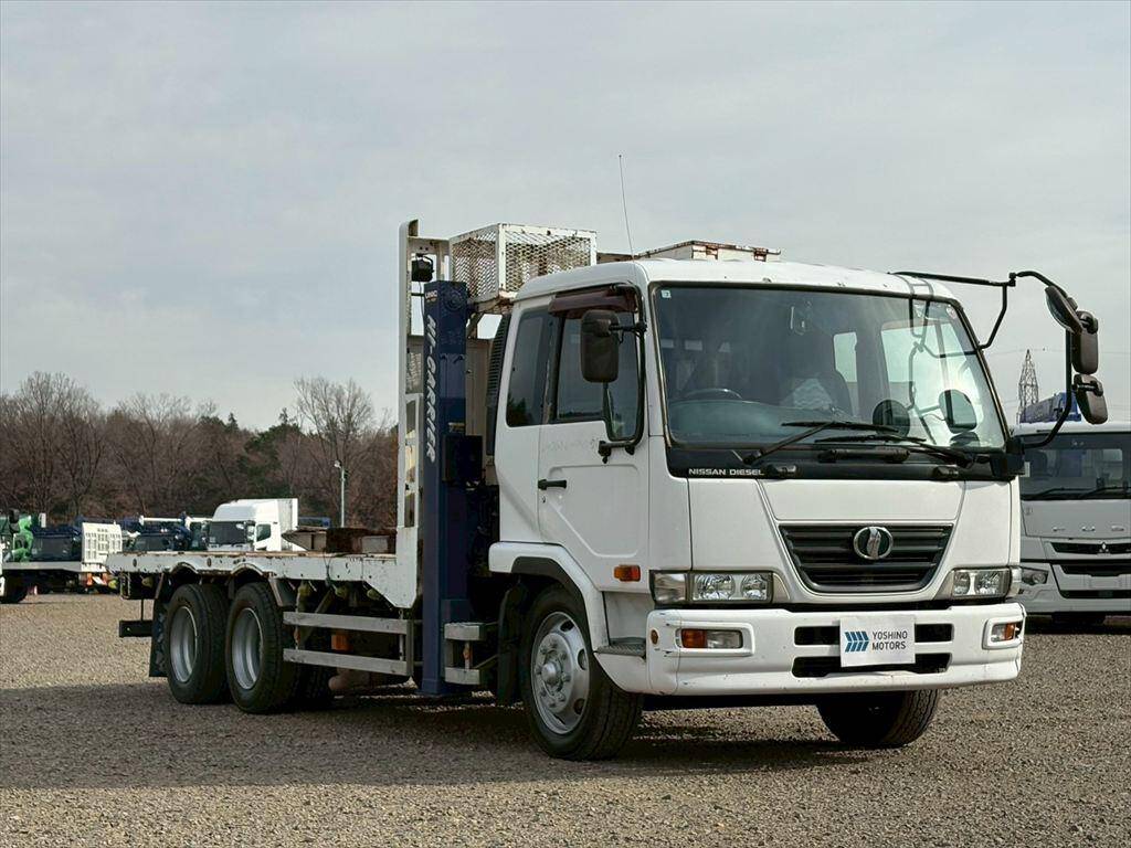 UDトラックスコンドルセルフローダー増トン（6t・8t）[写真02]